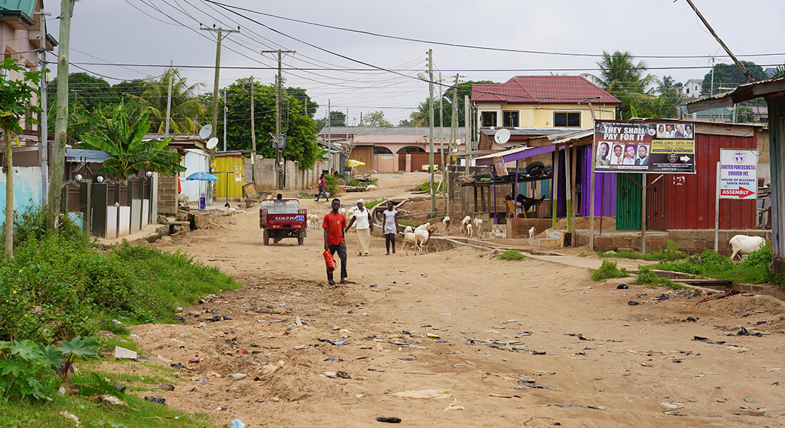 Unstainable Road infrastructure in the urban periphery of Accra